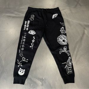Graphic sweatpant joggers